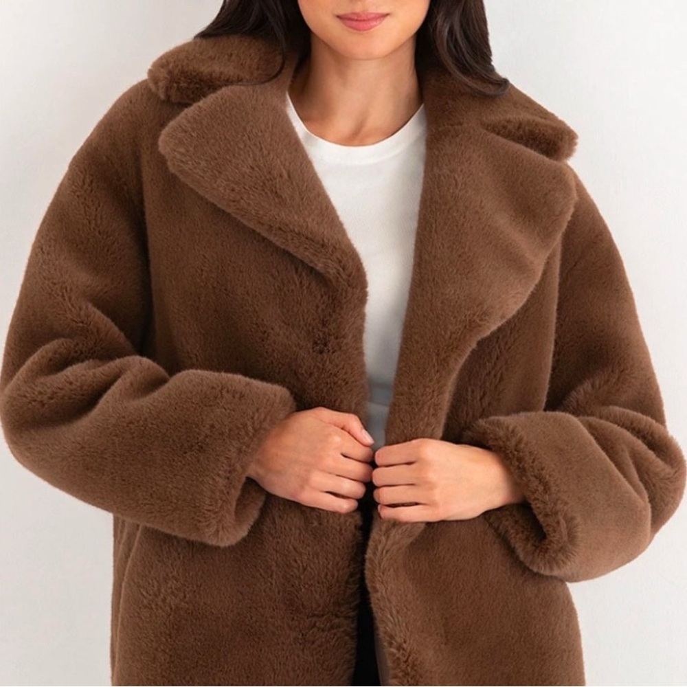 NWT Super Soft Teddy Brown Faux Fur Coat Size Medium to XLarge - Picture 4 of 4